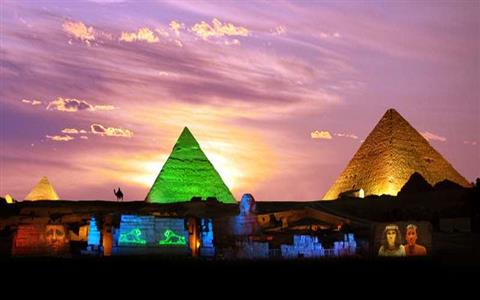 Som e Luz nas Pirâmides de Gizé